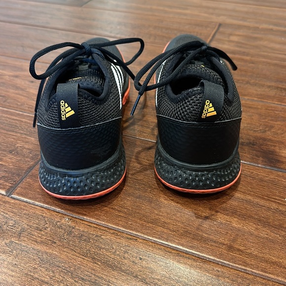 ADIDAS Men’s Tennis Pickleball shoes
Court Flash All Court - Picture 4 of 5